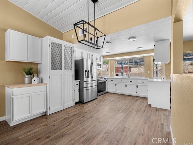 Building Photo - 13901 Hidden Valley Rd