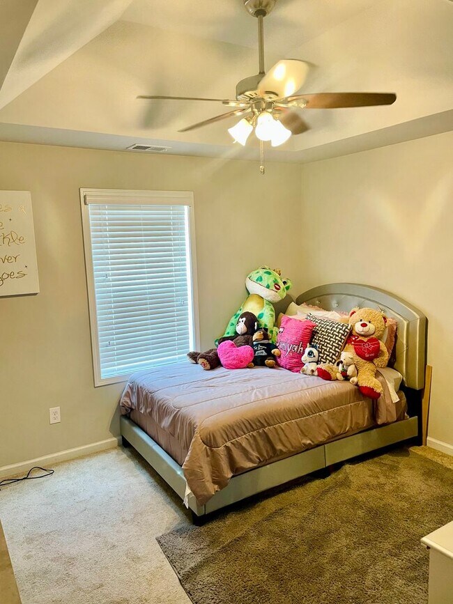 Building Photo - Wonderful Three Bedroom Home in Northeast Columbia!