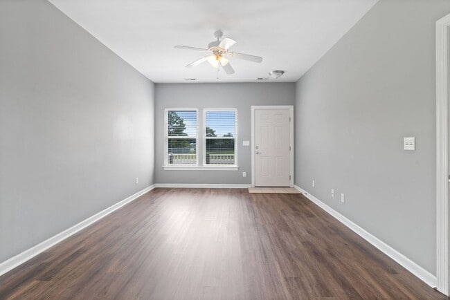 Building Photo - 211/213 Lloyd Street