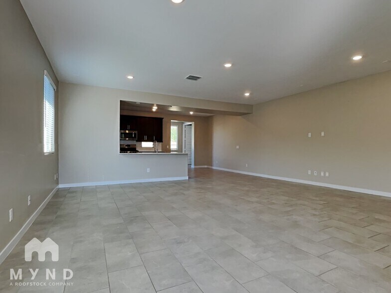 Building Photo - 4118 S 97th Ave