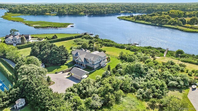 Building Photo - 61A S Bay Ave