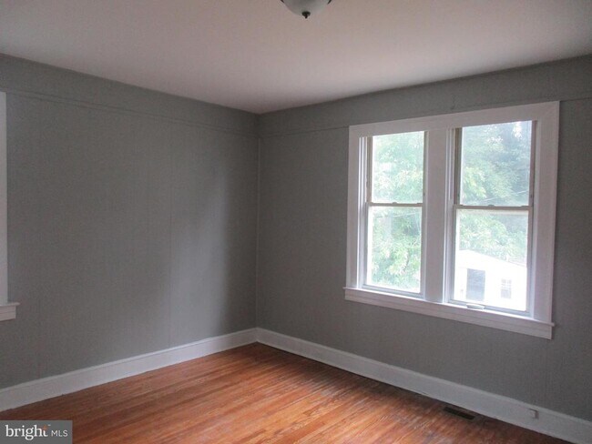 Building Photo - 2805 Oakley Ave