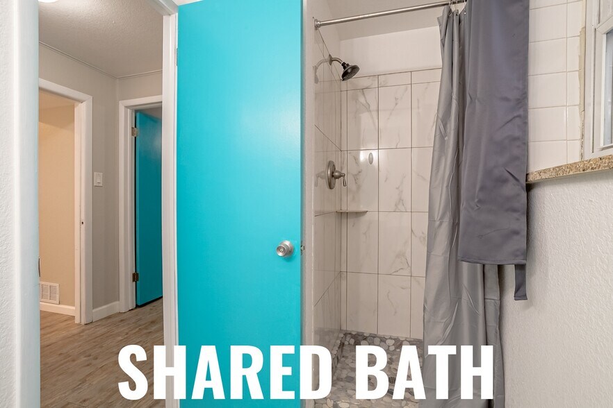 Building Photo - 201 Toledo St