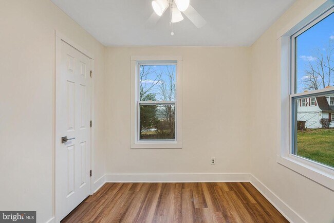 Building Photo - 2081 Durham Rd
