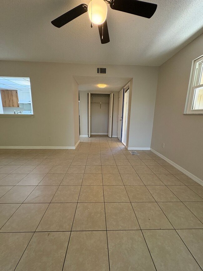 Building Photo - 140 Orchid Woods Ct