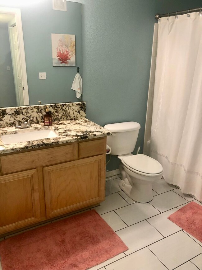 Building Photo - Beautiful furnished 2/2 unit becoming avai...