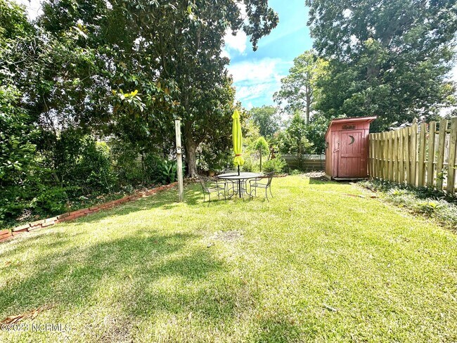 Building Photo - 416 Craven St