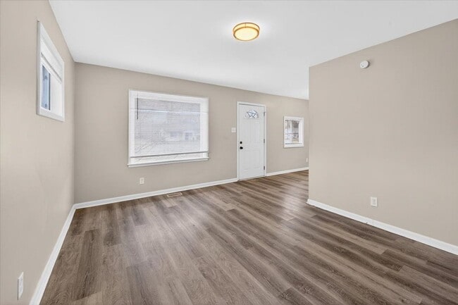 Building Photo - 3610 N Emerson Ave