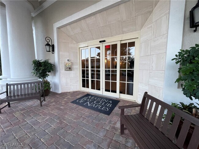 Building Photo - 13105 Vanderbilt Dr