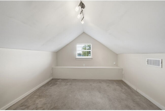 Building Photo - 4602 Ward St