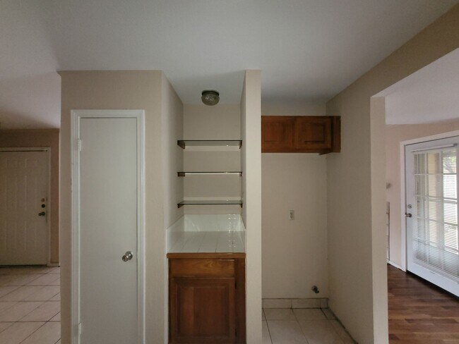 Building Photo - WYKEHAM CONDOS