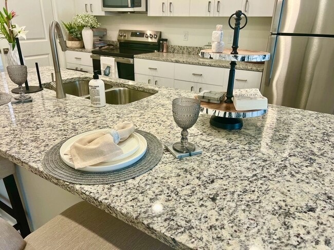 Building Photo - Brand New, 1 bedroom in Beacon Landing