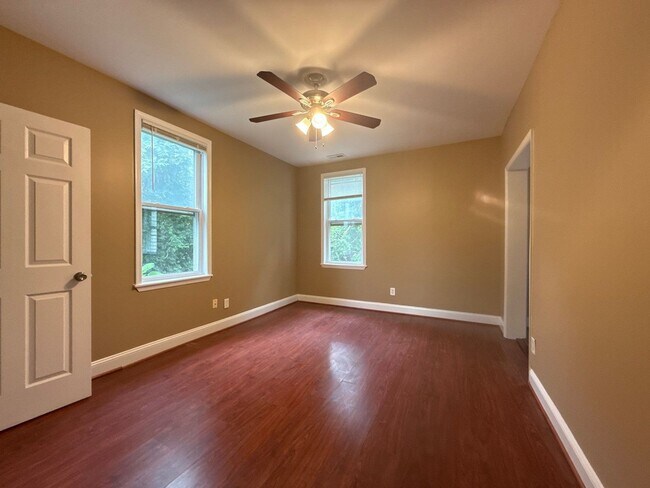Building Photo - 3012 White Ave