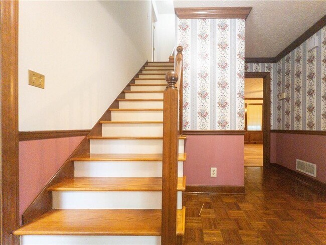 Building Photo - 965 Millbrook Ct
