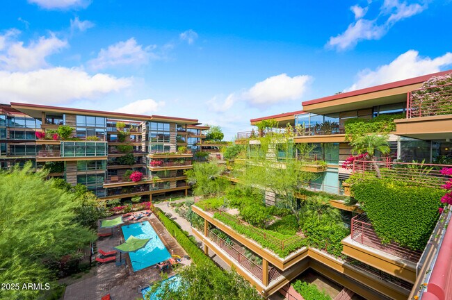 Building Photo - 7167 E Rancho Vista Dr