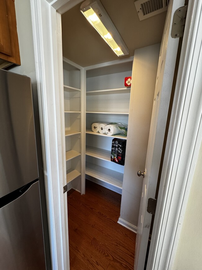 Building Photo - 22330 Douglas Ct