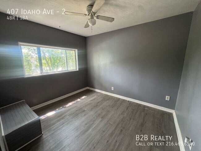 Building Photo - 407 Idaho Ave