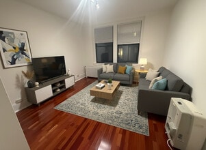 Building Photo - 1324 Locust St