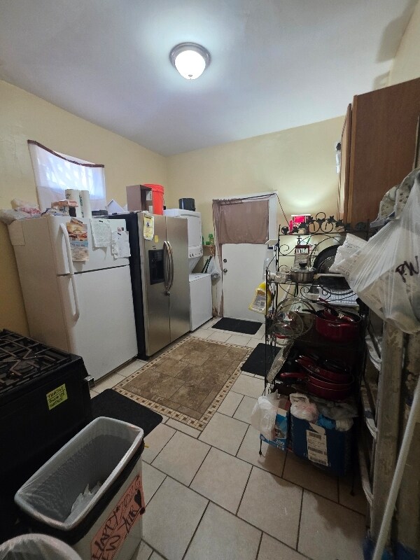 Building Photo - 116 Hardy Ave