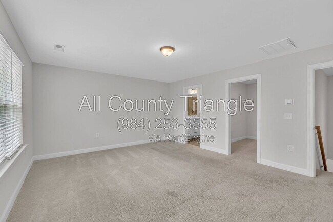 Building Photo - 267 Old Grove Ln