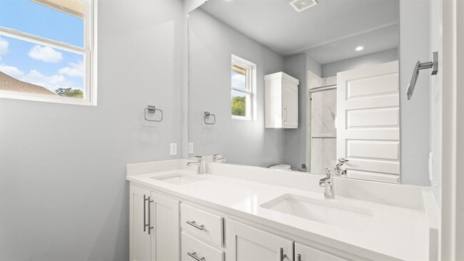 Building Photo - 17859 Salem Rd