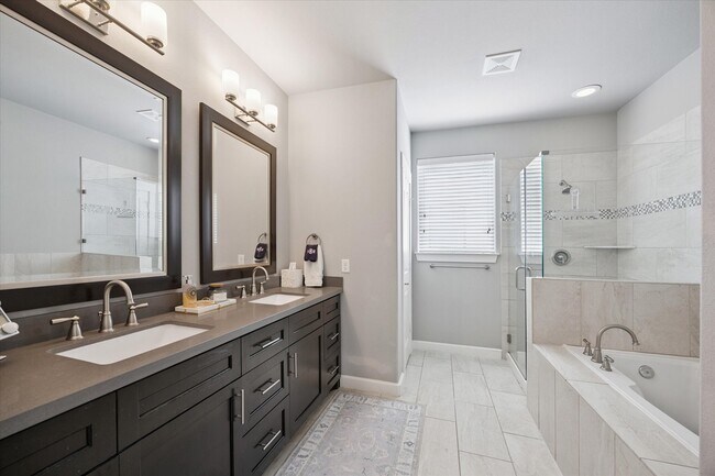 Building Photo - 2504 Beall St