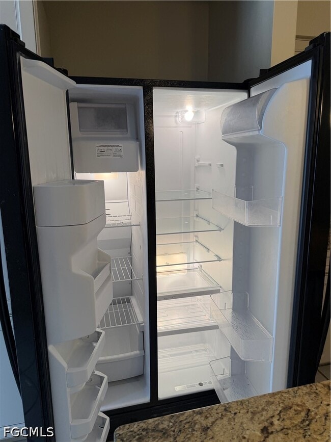 Building Photo - 4969 Vincennes St