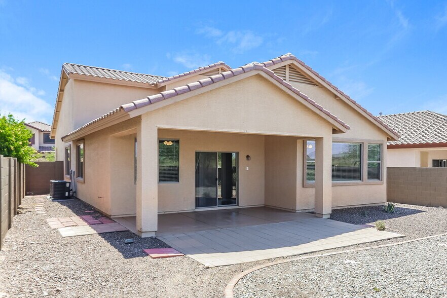 Building Photo - 40810 N Hudson Ct