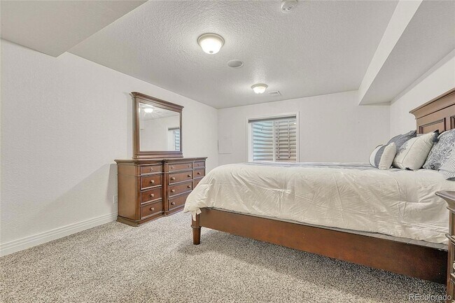 Building Photo - 17672 E Weaver Pl