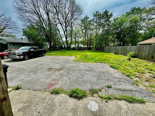 Building Photo - 208 W Tenny Ave