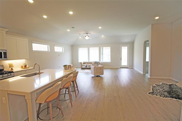 Building Photo - 1431 Golden Mdw Dr