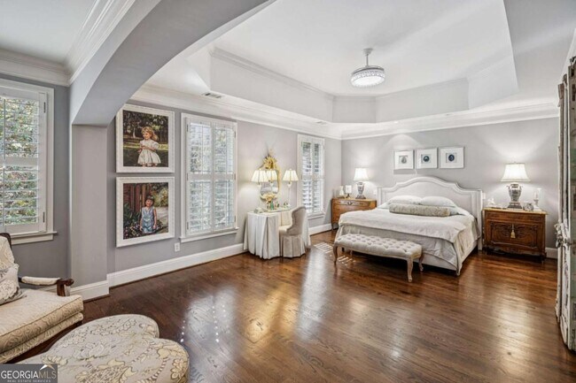 Building Photo - 9026 Riverbend Manor