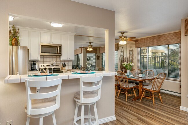 Building Photo - short term rental in the loop