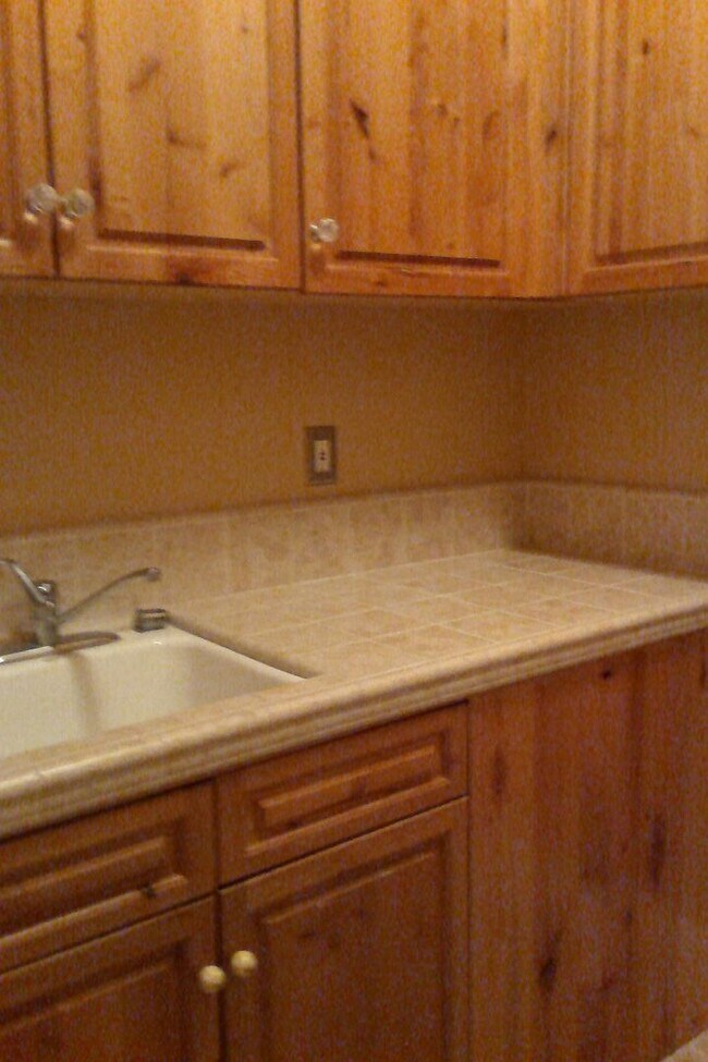 Building Photo - Beautiful 3 Bedroom 3 Bath home in Clovis