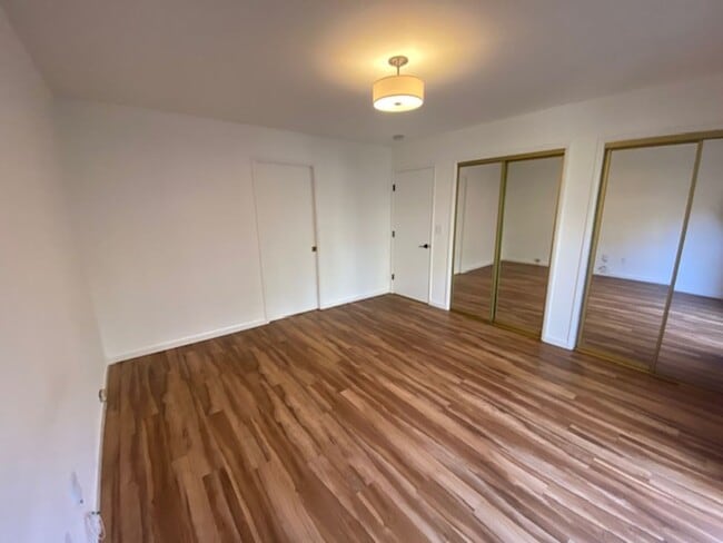 Building Photo - Charming Monterey Home