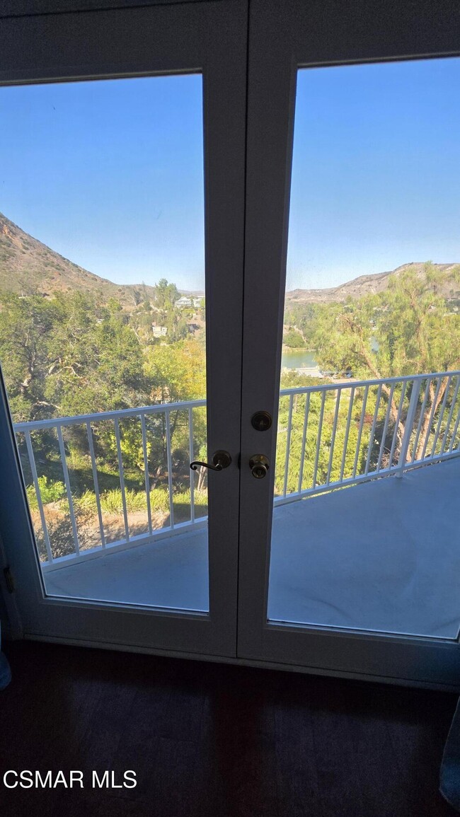 Building Photo - 1988 Lookout Dr