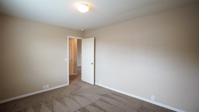 Building Photo - 16526 Bristle Creek Dr