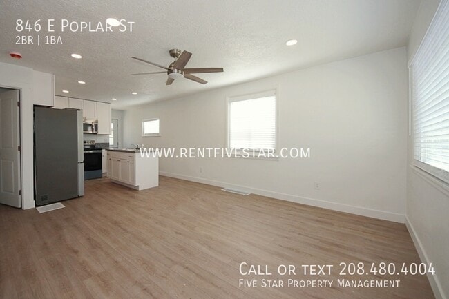 Building Photo - 846 E Poplar St