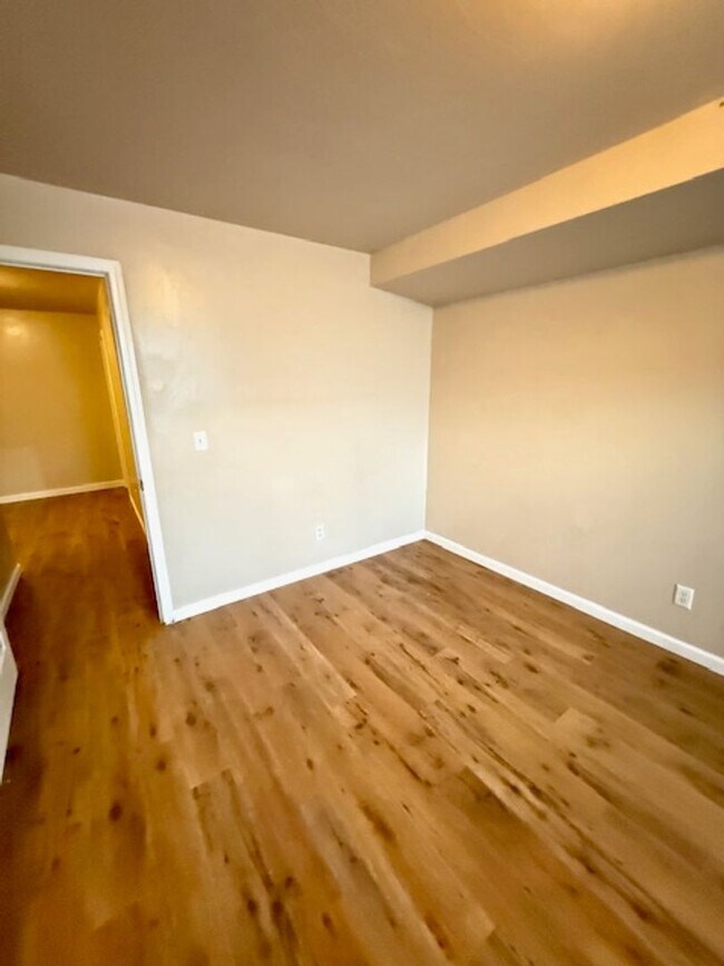 Building Photo - 3 Bedroom, 2 Bathroom 4-Plex