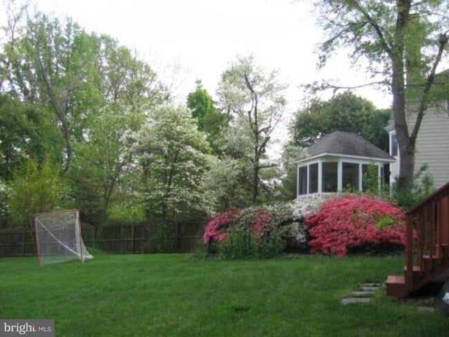 Building Photo - 9405 Locust Hill Rd