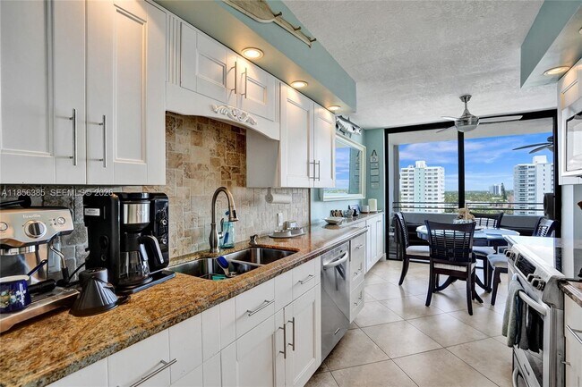 Building Photo - 1500 N Ocean Blvd