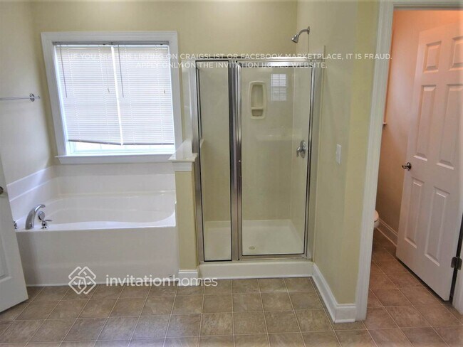 Building Photo - 8627 Ridgeline Ln