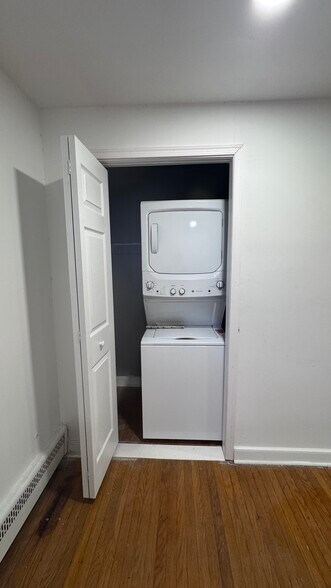 Building Photo - 330 Magee Ave