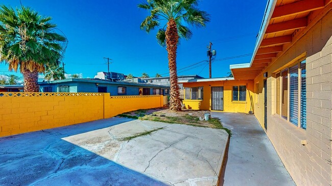 Building Photo - 1304 Rexford Pl