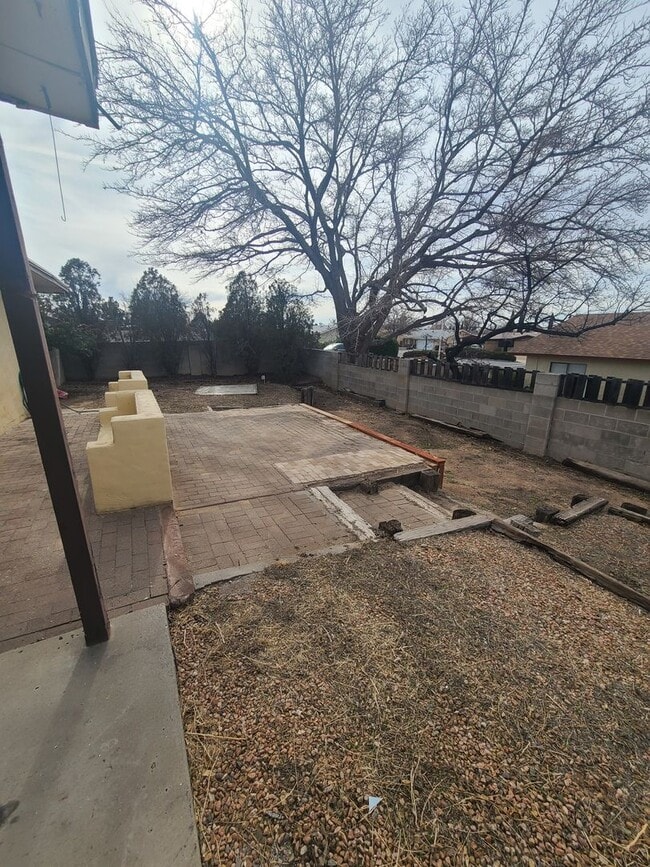 Building Photo - GREAT 3BR HOME IN NICE NE HEIGHTS AREA!