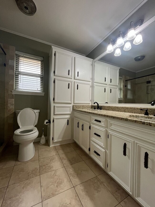 Building Photo - 617 Turtle Creek Dr