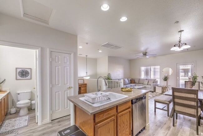 Building Photo - 7832 Blesbok Ct