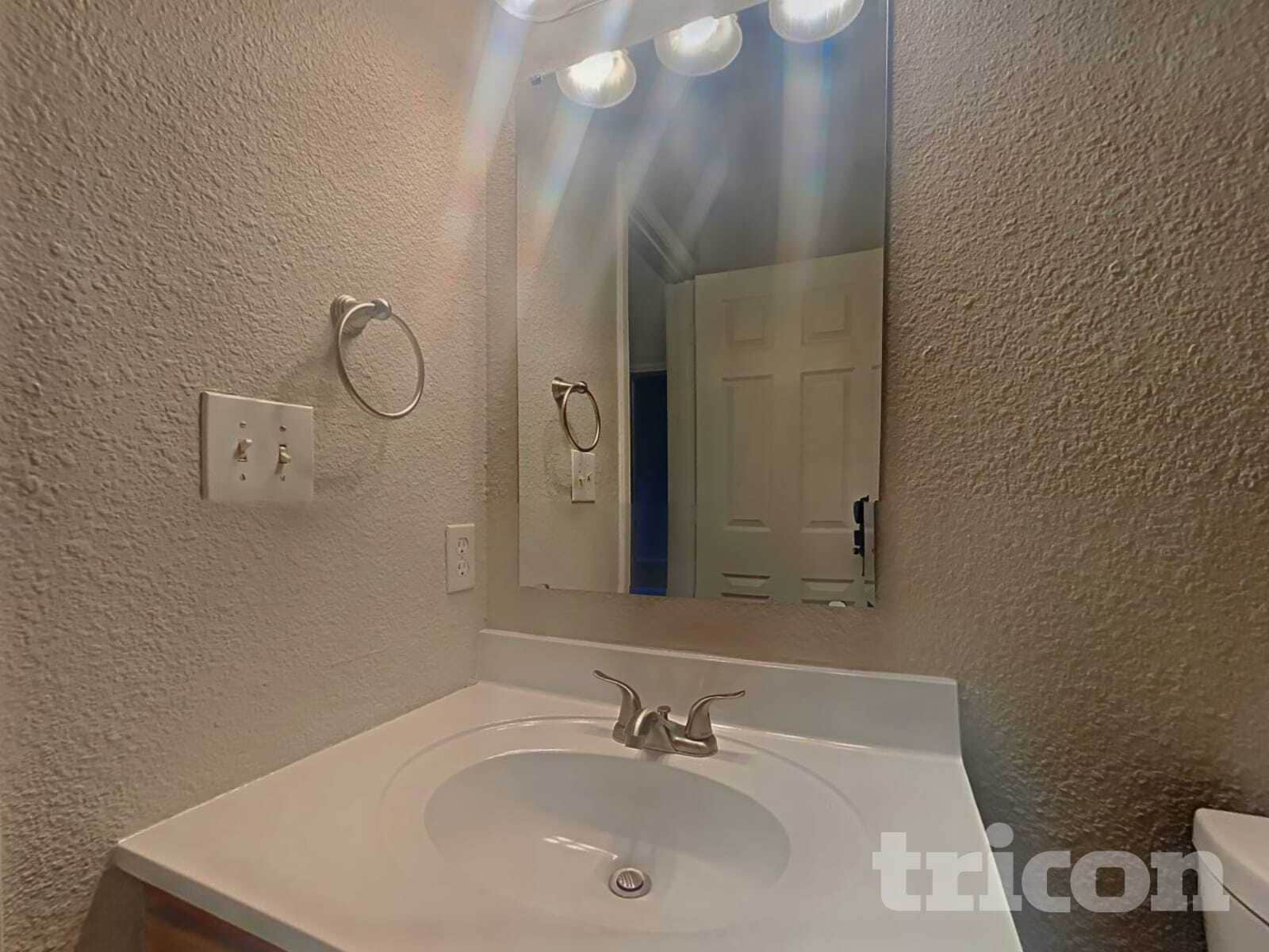 Building Photo - 8309 Brambleberry Dr