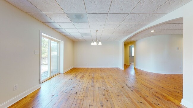 Building Photo - 236 Chatham St