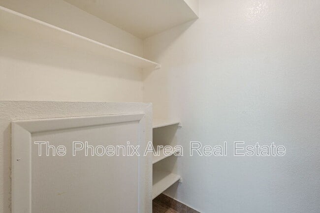 Building Photo - 16657 E Gunsight Dr